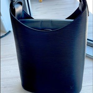 Beautiful  Louis Vuitton Bag good condition